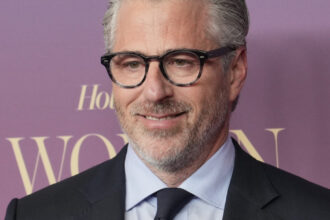 casey wasserman presedintele comitetului de organizare a jo din 2028 si a cerut scuze pentru legatura cu partenera lui epstein 697fcbb10e51f