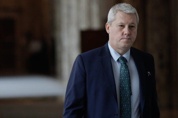 catalin predoiu ministrul de interne il contrazice pe raed arafat limitarea accesului minorilor la retele sociale nu e solutia 697f50b507b22