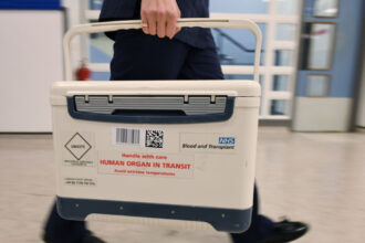 cazul care a revoltat italia un baietel de 2 ani a murit in urma unui transplant cu o inima arsa de gheata 699b003e8b74a