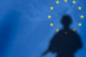 ce ii trebuie europei ca sa si asume responsabilitatea pentru propria aparare andrius kubilius sa trezim uriasul adormit 698b272d99338