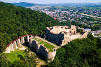 cetatea din romania in care in urma cu 400 de ani se falsificau monede poloneze si suedeze 697fc877d913a