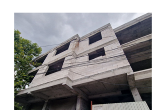 constanta un barbat a cazut de la etajul 3 al blocului aflat in constructie in zona brotacei pe strada cismelei 6998a98d89386