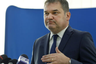 cseke attila guvernul limiteaza numarul de mandate pentru functiile publice de conducere si la inaltii functionari 699e1ac568074