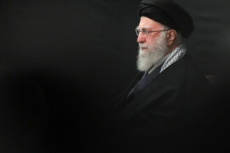 cum se pregateste iranul pentru conflict si cum isi planifica supravietuirea succesiunea poate veni ca o consecinta a razboiului 699b51137005e