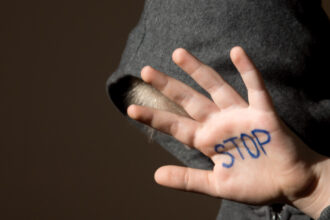 doi copii din mures au fugit de acasa si le au spus politistilor ca sunt batuti in familie parintii lor au fost retinuti 6998644011f93