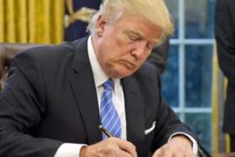 donald trump da o noua lovitura luptei impotriva schimbarilor climatice 698e33a6e910c