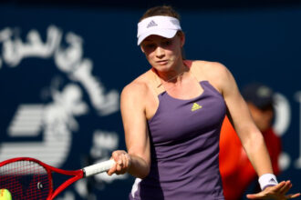 elena ribakina a castigat australian open dupa ce a invins o pe arina sabalenka revenire spectaculoasa a sportivei din kazahstan 697f80d66811a