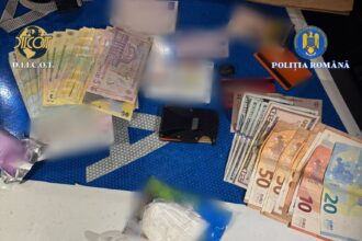 flagrant in trafic in constanta 100 de grame de cocaina si mii de lei descoperiti asupra unui tanar de 25 de ani 6989bf956776d