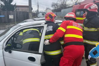 foto accident rutier grav la tulcea au intervenit echipajele de descarcerare si smurd ul 698b3ed8d1b1b