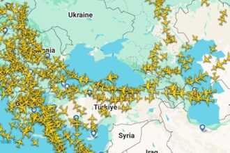 foto harta traficului aerian in acest moment zboruri rerutate sau anulate pentru a fi evitate anumite spatii aeriene din orientul mijlociu 69a2e797207d9