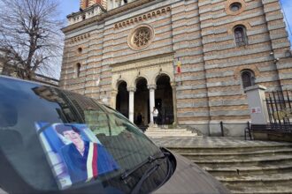 foto rodica craciun fosta sefa a serviciului stare civila din primaria constanta este inmormantata astazi catedrala arhiepiscopala s a umplut de cei veniti sa si ia ramas bun 6985d21d82e07