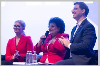 foto video mariana gaju prezenta la forumul national pes activists romania comunitatile rurale nu mai pot fi tratate ca subsidiare spune primarul comunei cumpana 69a3126e7177e