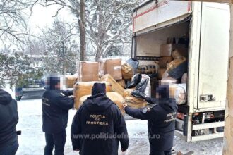foto video mega captura pe autostrada a2 la statia de taxare fetesti marfa contrafacuta de 7 milioane de euro descoperita intr un tir 699d5f79b0744