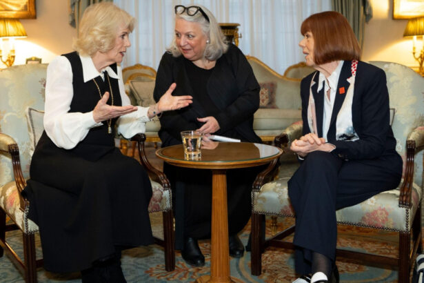 gisele pelicot a fost primita la londra de regina camilla care s a declarat socata de calvarul prin care aceasta a trecut 699cbeca7e0d0