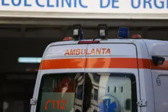 incident grav la navodari un barbat de 37 de ani s ar fi aruncat de la etaj 699c1478271a9