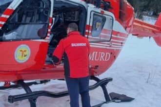 interventie salvamont in muntii bucegi turist ranit evacuat cu elicopterul smurd 697fa11840cfa