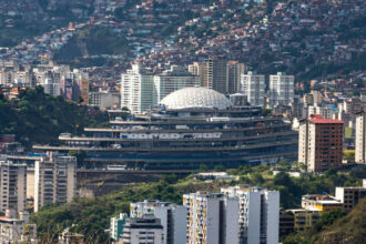 istoria el helicoide cladirea din caracas conceputa ca centru comercial dar devenita inchisoare noul plan mai bine sa o inchida 699b581b91044