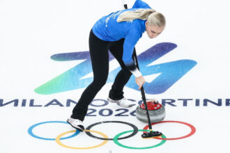 jocurile olimpice de iarna au inceput deja cu proba de curling competitia a fost insa intrerupta din cauza unei pene de curent 698466a837069