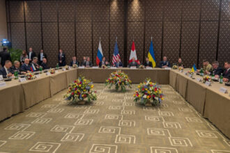 la geneva s au reluat negocierile dintre rusia si ucraina mediate de sua o zi dificila dar practica 69959a9d242f0