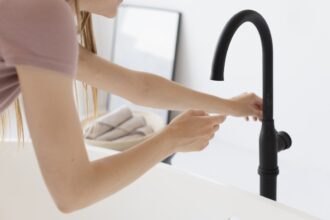 locuitorii din eforie sud nu vor avea apa potabila pana diseara se inlocuieste un tronson din conducta magistrala de alimentare cu apa 6985a0fa37799