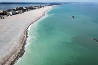 mapn precizeaza ca fragmentele gasite pe plaja din mamaia nu indica prezenta unei drone rusesti 698cbd341b03f