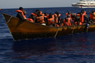 o barca cu migranti s a rasturnat in marea mediterana 53 de oameni au murit sau sunt dati disparuti 6989d5a8c6760