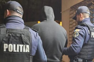 politistii au retinut un barbat care a agresat o tanara intr o statie peco din constanta 698478ccdb193
