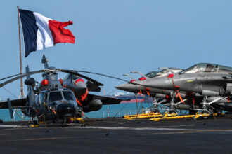 portavionul francez charles de gaulle a fost desfasurat in atlanticul de nord si marea baltica anunta parisul 6998726a15081