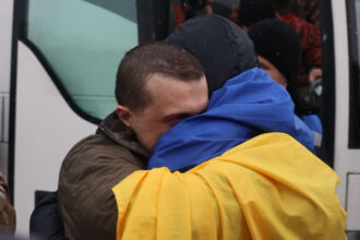 primul schimb de prizonieri rusia ucraina din acest an cati oameni a eliberat fiecare parte 69858cc9884c6