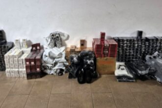 produse susceptibile de a fi contrafacute estimate la 940 000 de lei descoperite de politistii de frontiera constanteni 6985b8f18941a