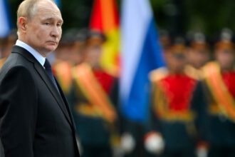 putin isi face o armata paralela pentru a si proteja regimul avertizeaza un expert in securitate 69983307b8acf