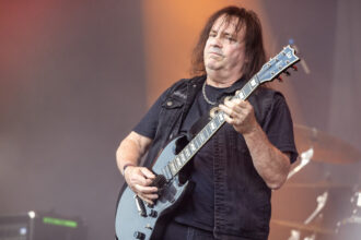 ross the boss friedman cofondator al the dictators si manowar a anuntat ca sufera de boala lou gehrig 698ce0c0d7c77