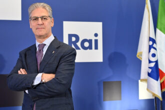 seful departamentului sport de la rai a demisionat dupa gafele facute in timp ce comenta ceremonia de deschidere a jo de iarna 69984bd4deb2b