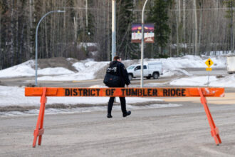 suspectul in masacrul din canada a simulat anterior un atac armat violent pe roblox platforma i a sters contul dupa tragedie 698f45d9cb00f