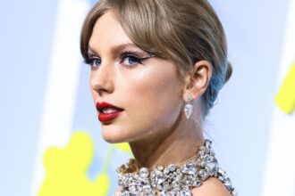 taylor swift in fruntea topului mondial de vanzari muzicale pe anul 2025 top 10 cei mai bine vanduti artisti 69960e955938f