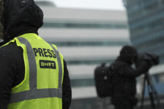 televiziunea publica din bosnia si hertegovina ar putea fi inchisa din cauza datoriilor 69a0afcbd1b72