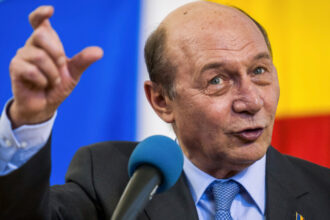 traian basescu reducerile de personal nu inseamna reforma trebuie sa faci reorganizarea administrativa a tarii sa ramai cu 8 judete 69900033c9b9b
