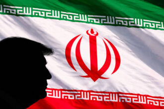 trump a anuntat fereastra de timp in care va decide daca va bombarda iranul semne ale unei acumulari de forte americane in mediterana 699743fbb2b18