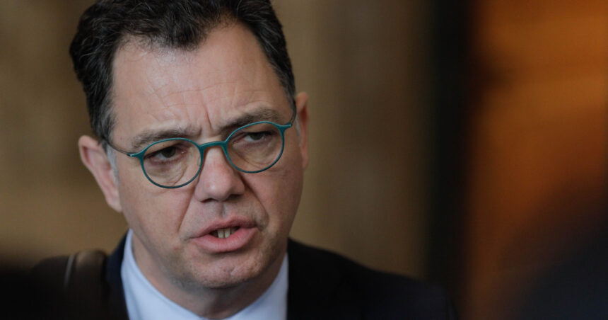 un lider pnl cere demisia secretarului general al guvernului dupa ce a comparat taierile de posturi cu auschwitz 698cecb516404