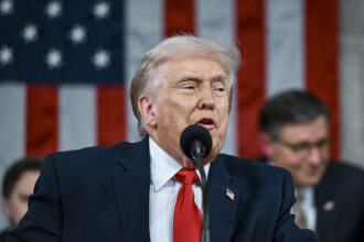 video despre ce nu a vorbit donald trump in discursul maraton niciun cuvant despre china groenlanda sau dosarele epstein 699ea3e0bcff3