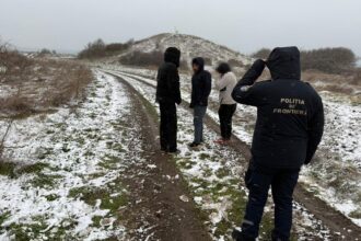 video mangalia trei cetateni turci depistati de catre politistii de frontiera fara documente valabile pentru a calatori in spatiul schengen 6989d841221ad