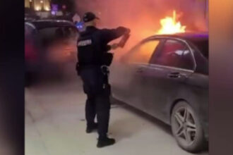 video o masina de lux a luat foc pe o strada din arad 69a2084b08298