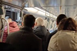 video probleme la metrou un tren s a defectat la statia constantin brancoveanu si a fost retras din circulatie 699d9f77a5030