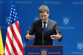 video reactia lui nicusor dan dupa ce trump l a numit prim ministru nu e timpul trecut ce spune despre imaginea romaniei in sua 699771a8ea5d7