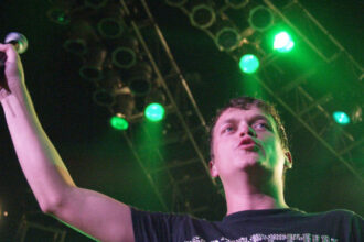 video solistul trupei rock 3 doors down a murit la 47 de ani brad arnold suferea de cancer la rinichi 698c22e7c3768