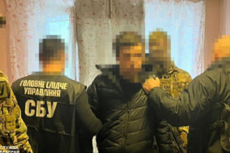 video spion al lui putin angajat la o banca din kiev indica tinte pentru bombardamente si furniza rusiei informatii sensibile 6989c09462c51