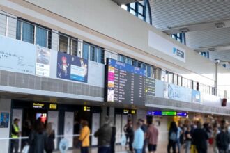 34 de zboruri anulate pe aeroportul henri coanda din cauza situatiei din orientul mijlociu 69a400ea680fe