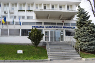 afaceristii din mangalia cer anularea unui important regulament local despre care judecatorii spun ca instituia o taxa nelegala ce s a intamplat in proces 69acf5badcb69