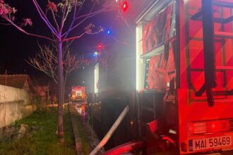 alerta in satul dunarea comuna seimeni o casa a luat foc 69a5f4d078e6a