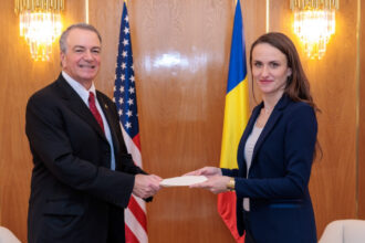 ambasadorul sua in romania intalnire cu ministrul oana toiu administratia trump angajata in securitatea marii negre 69a72e9417f55